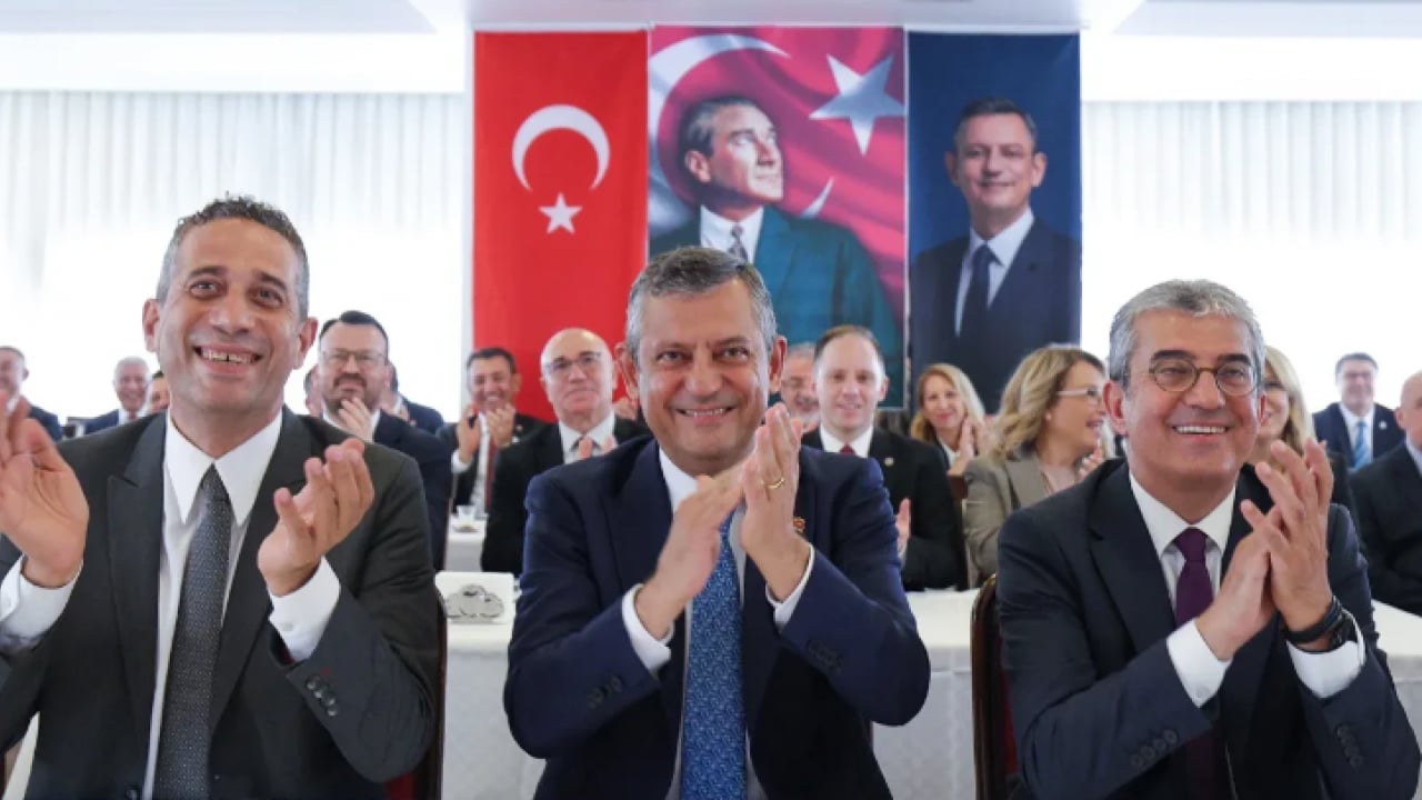 Foto - Özgür Özel’in tuzağı ifşa oldu! Belediye başkanlarına ‘Gelmeyin’ talimatı