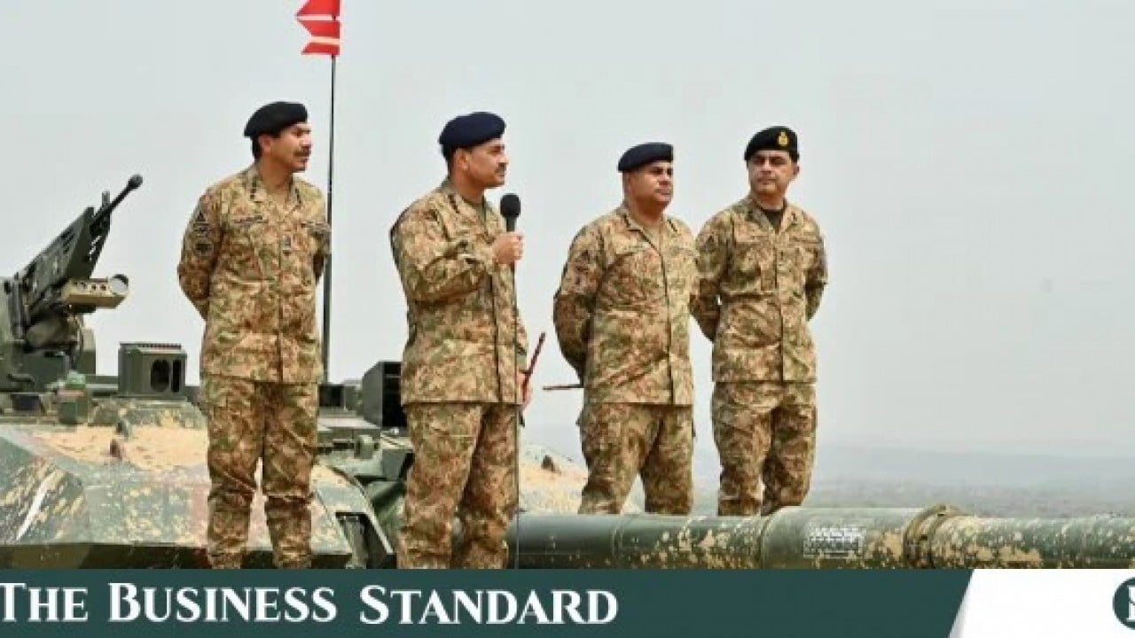 Foto - Pakistan da Libya topuna girdi: Savaş uçakları havaalanına inecek