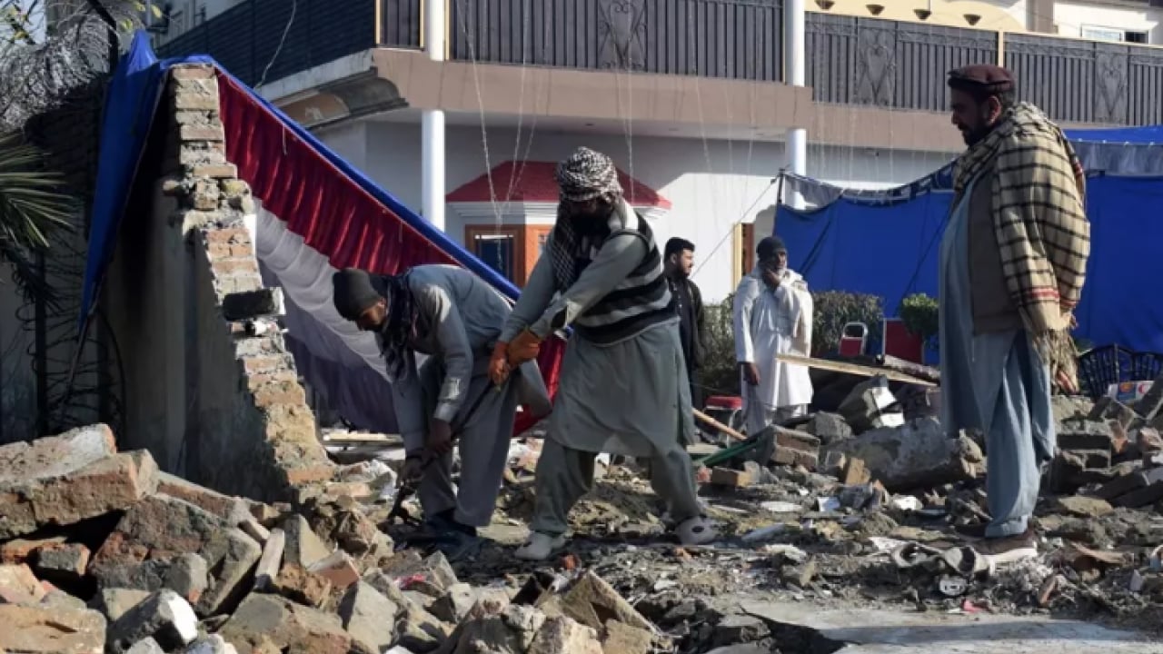 Foto - Pakistan Dera İsmail Han'da intihar saldırısı: Hayatını kaybedenlerin sayısı yükseldi