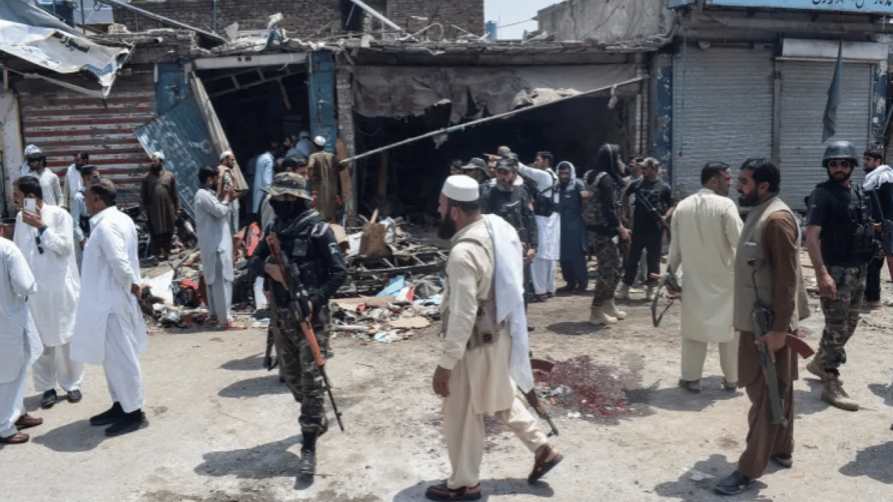 Foto - Pakistan'da bombalı saldırı ardından üsse sızma girişimi! Saldırıyı bakın kim üstlendi