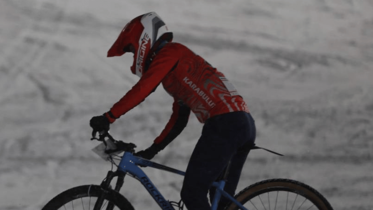 Palandöken’de karda pedal sesleri: Snowbike Türkiye Şampiyonası tamamlandı!