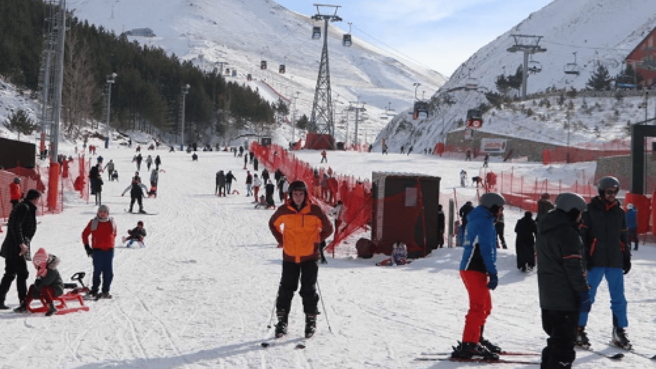 Foto - Palandöken’de kayak sezonu devam ediyor: Sezon 30 Nisan’a kadar uzatıldı