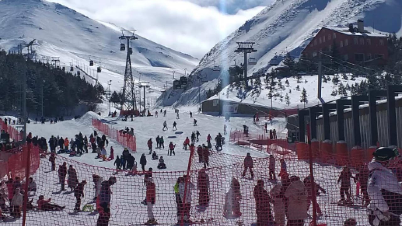 Foto - Palandöken’de kayak sezonu devam ediyor: Sezon 30 Nisan’a kadar uzatıldı