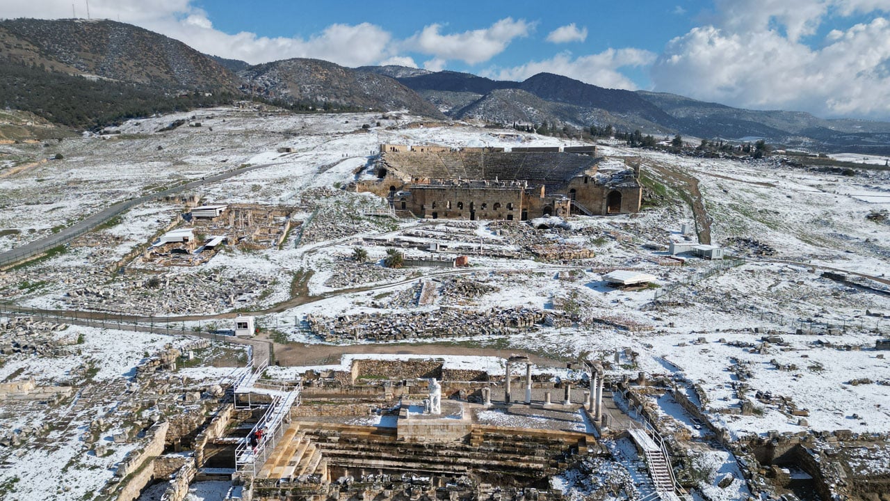 Foto - Pamukkale’ye kar sürprizi! Travertenlerde nefes kesen manzara