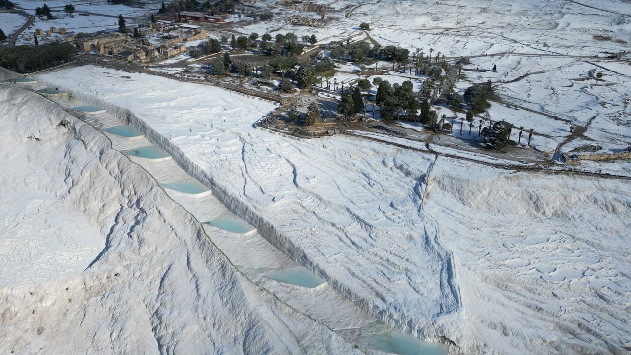 Foto - Pamukkale’ye kar sürprizi! Travertenlerde nefes kesen manzara