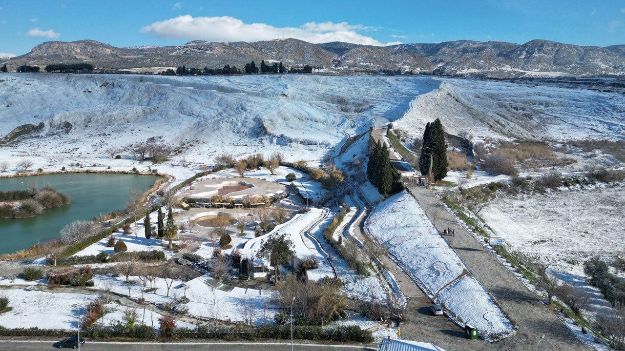 Foto - Pamukkale’ye kar sürprizi! Travertenlerde nefes kesen manzara