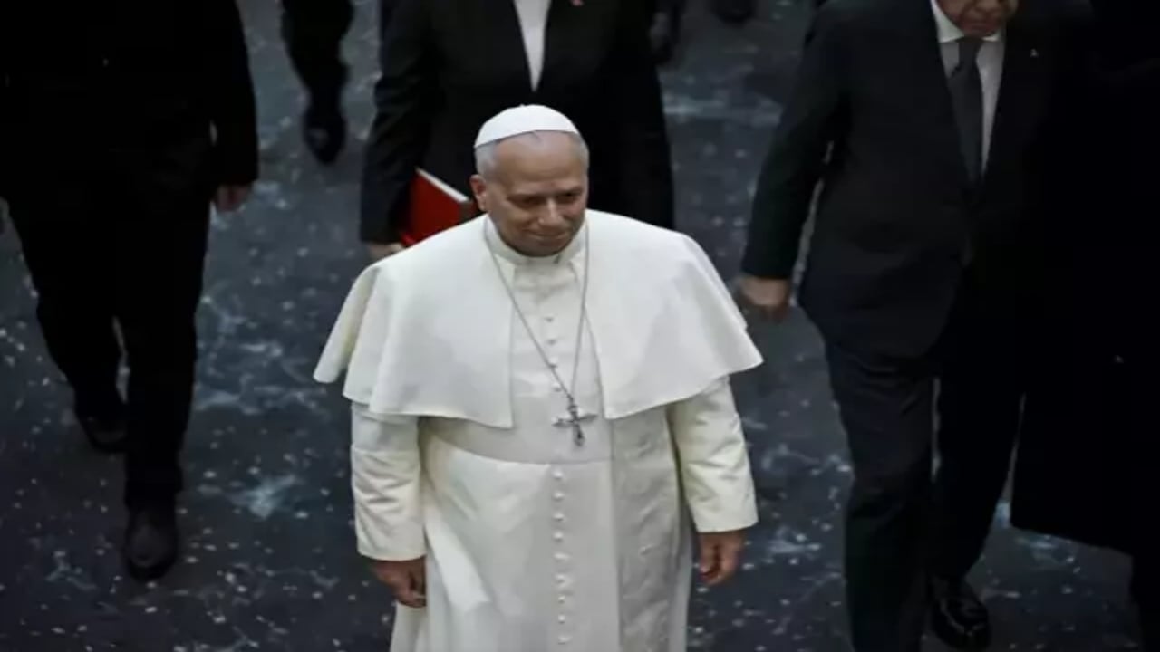 Foto - Papa’nın uçağı Türkiye için kalktı, radardaki ayrıntıyı görenler gözlerine inanamadı 