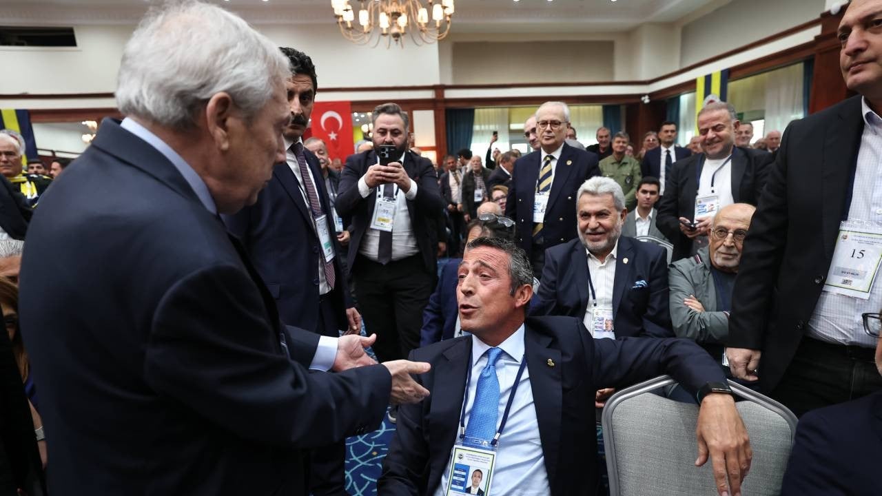 Foto - Para insana neler yaptırıyor? Ali Koç’un tavrı büyük tepki çekti