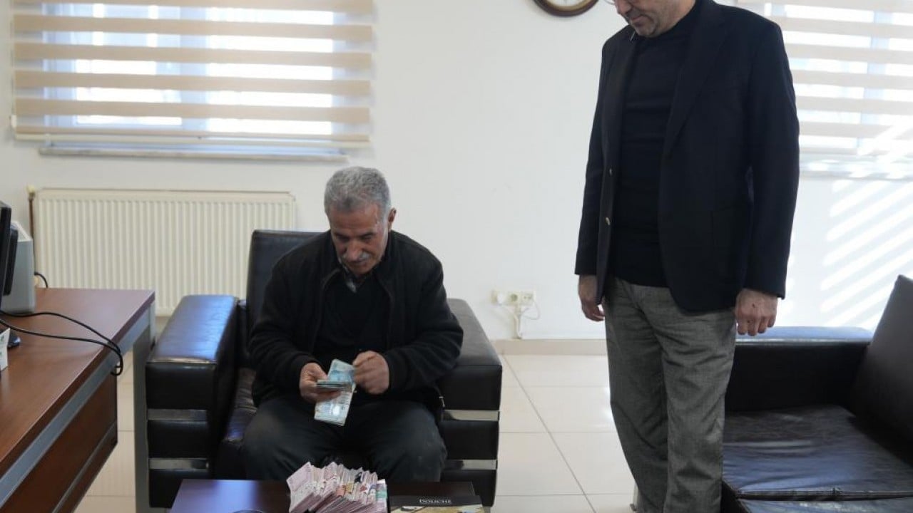 Foto - Para poşeti çöpe gitti çöp poşeti bankaya!