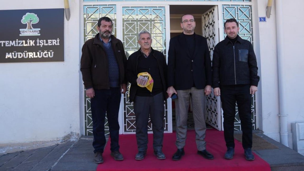 Foto - Para poşeti çöpe gitti çöp poşeti bankaya!