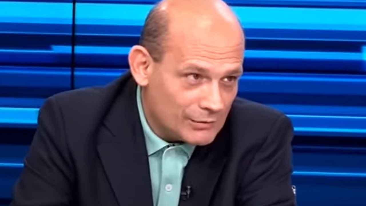 Foto - Paris Karvounopoulos'tan gündemi altüst eden sözler: Türkler savaş uçağı yapacağız dediğinde gülenler vardı