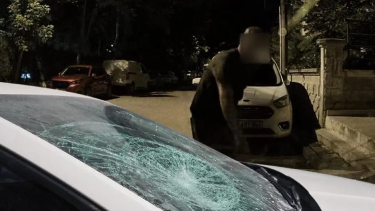 Foto - Park ettiği arabasını parçalanmış halde buldu! Araç kamerasını izleyince dehşete düştü!