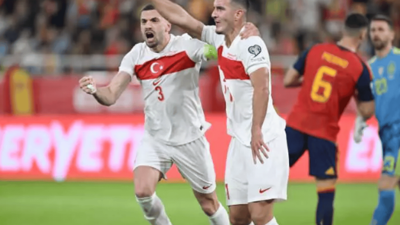 Foto - 'Parti var' naraları atan İspanyollar morardı: 'Canımız acıyor'