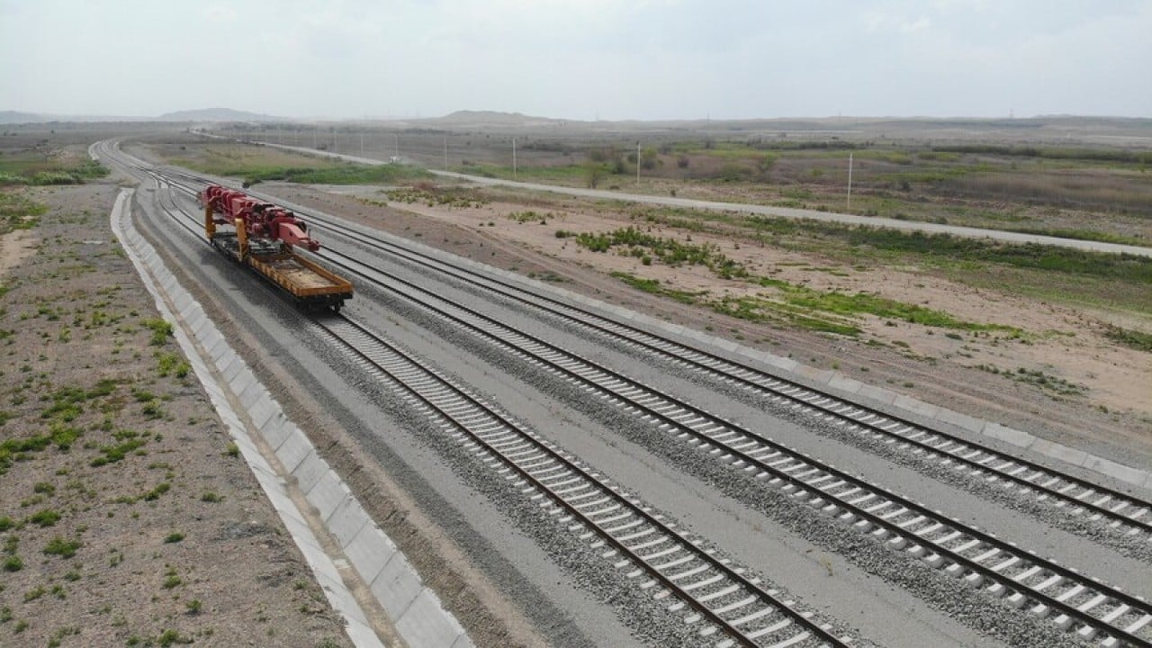 Foto - Paşinyan’dan flaş Ermenistan-Türkiye demir yolu açıklaması 