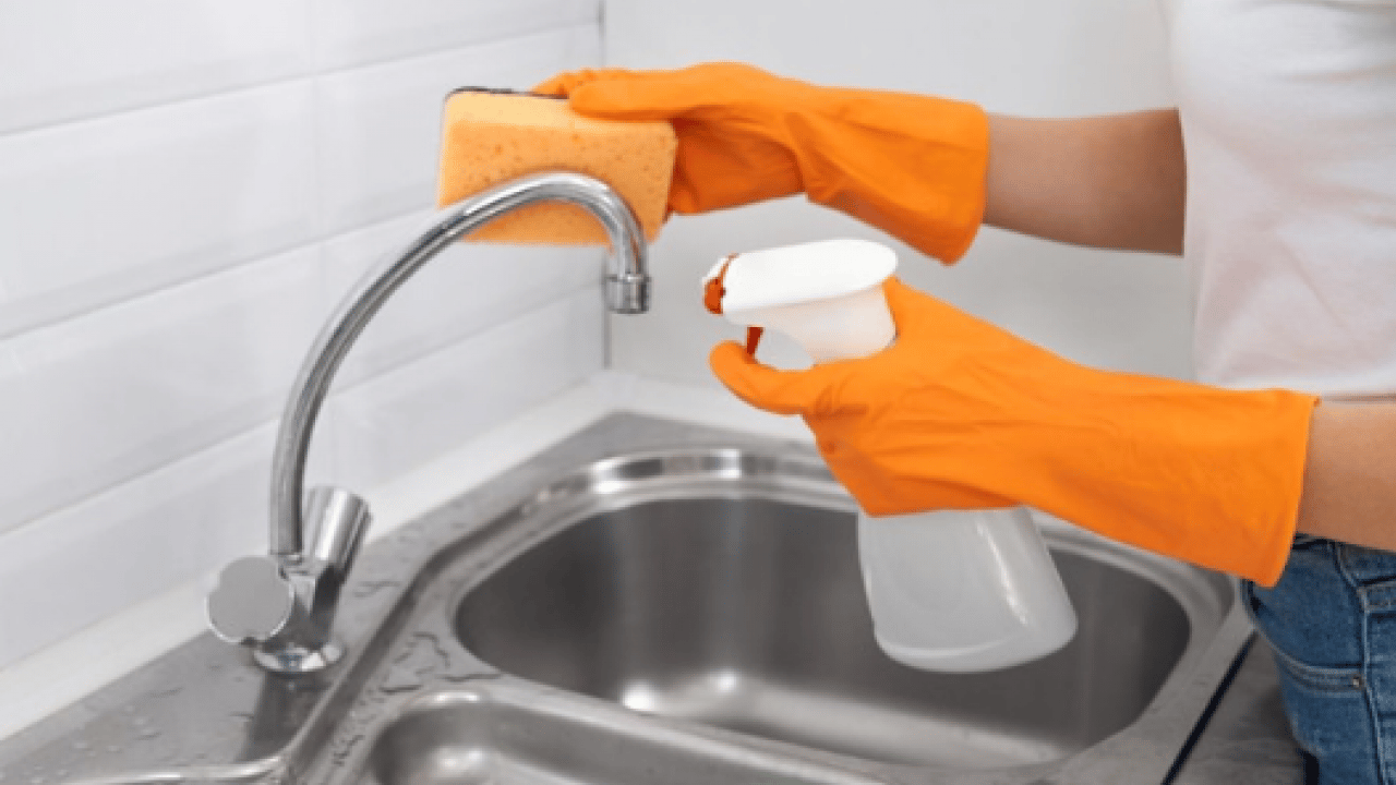 Foto - Evdeki paslanmış eşyalara son: Sadece sürün ve bekleyin! 