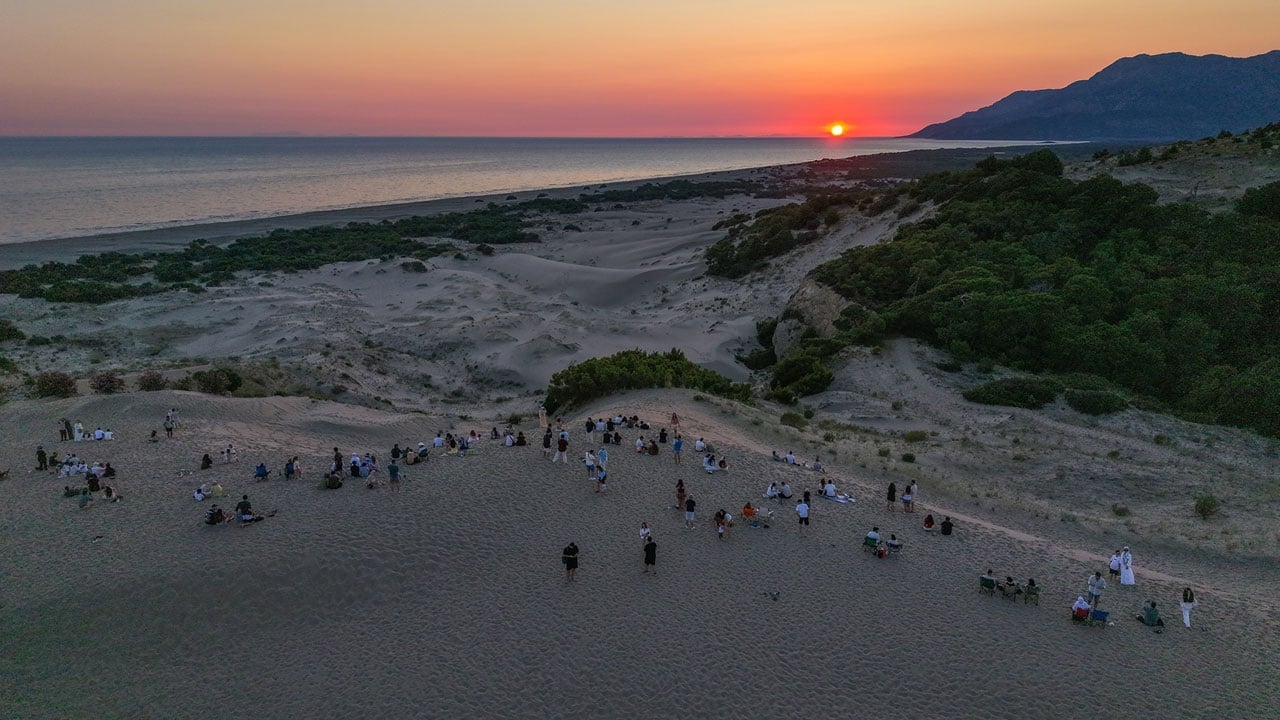 Patara Kum Tepeleri’ne gün batımı akını! Yeşilçam’ın çöl sahneleri burada çekildi