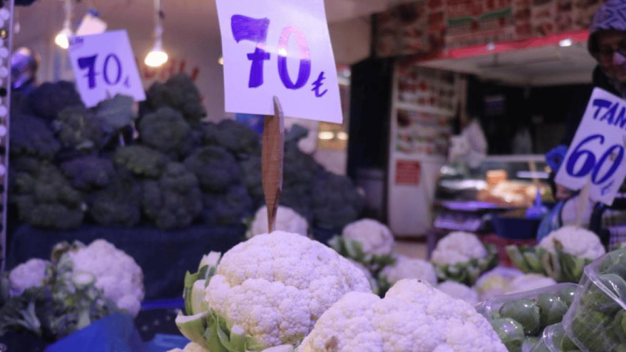 Foto - Pazar tezgahlarında kış sebzelerine yoğun ilgi