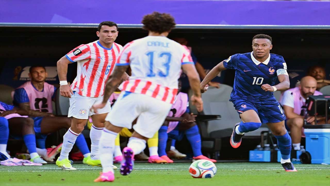 Foto - Penaltı kurtardı! Futbol devi zorlandı ama kazandı
