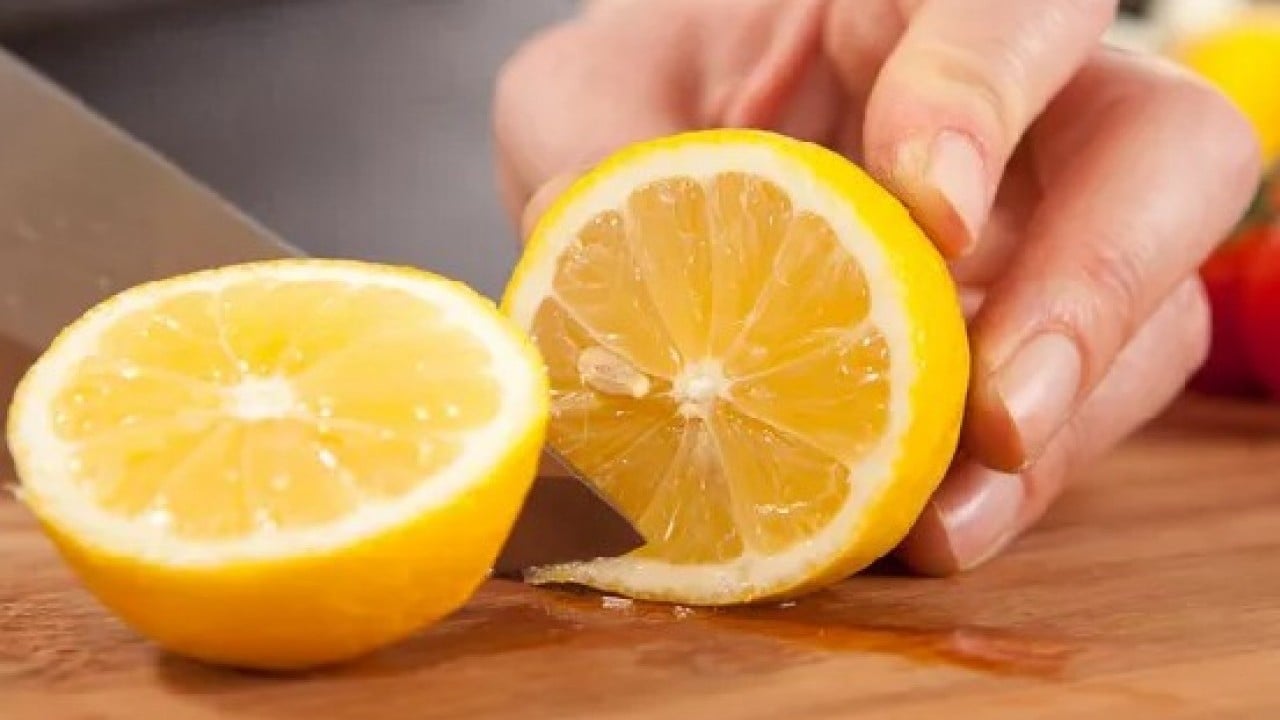 Foto - Pencere önüne 2 adet bırakmak yeterli! Sinekleri korkutup kaçıran o gizli karışım açıklandı