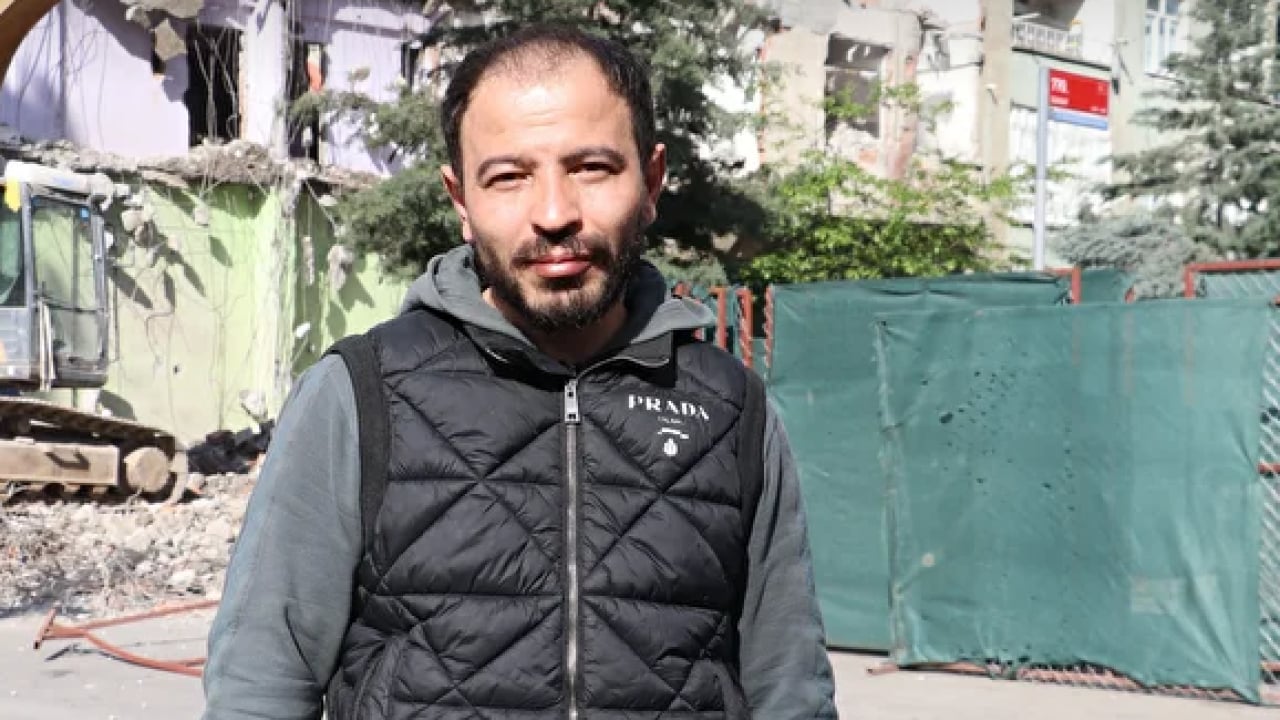 Foto - Pes dedirten kurnazlık! Yıkımda ortaya çıktı: Bina komşu duvarla ayakta kalmış