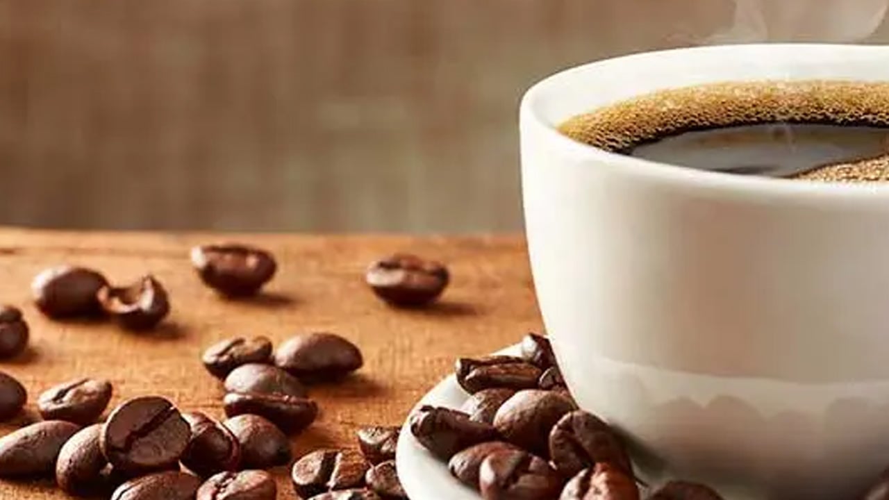 Pes peşe uyarılar: Yatmadan önce kahve içerseniz ne oluyor? Şu ana kadar bildiklerinizi unutun