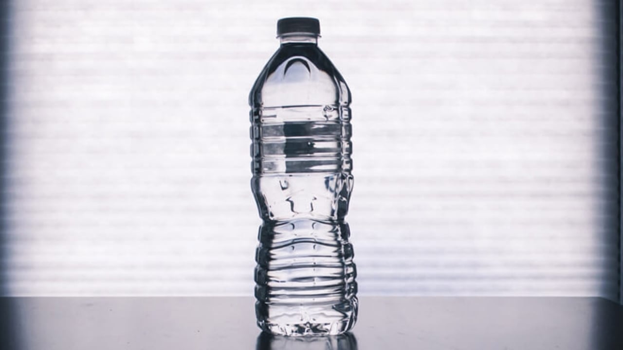 Foto - Pet şişeden su içen herkesi ilgilendiriyor! Bilim insanları uyardı