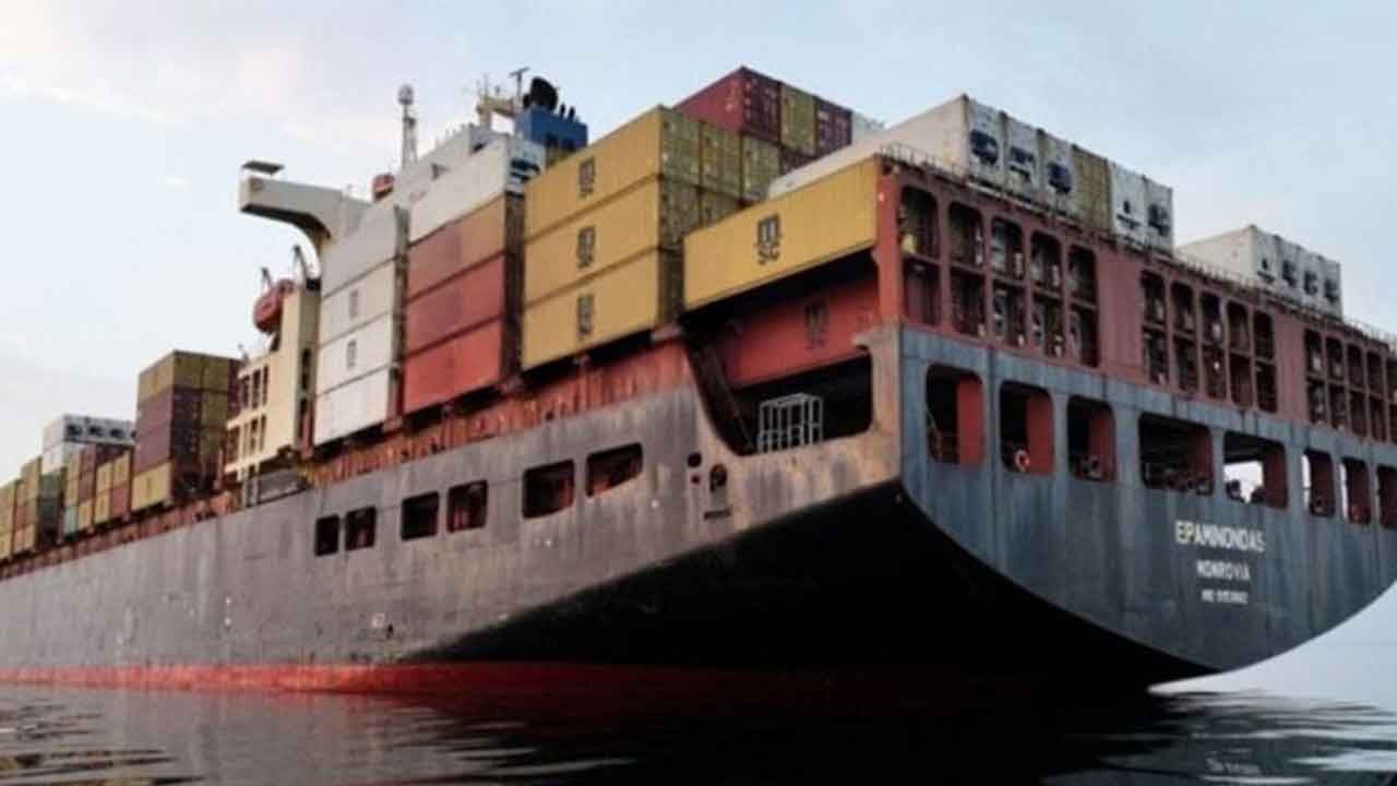 Foto - Petrol aramaya gittiğimiz Somali'de skandal gelişme! Türk gemisine saldırı düzenlendi