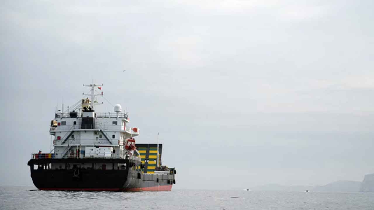 Foto - Petrol aramaya gittiğimiz Somali'de skandal gelişme! Türk gemisine saldırı düzenlendi