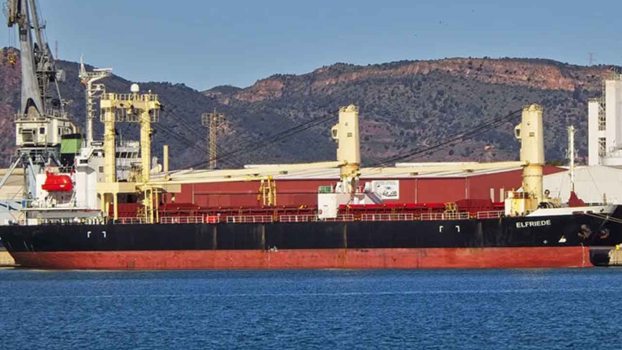 Foto - Petrol aramaya gittiğimiz Somali'de skandal gelişme! Türk gemisine saldırı düzenlendi