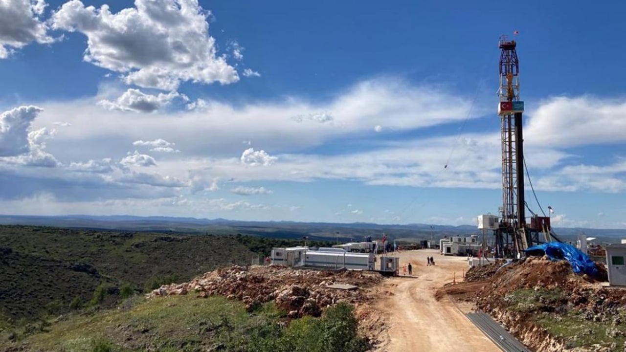 Foto - Petrol kaynayan ilimizde kritik karar! Toprağın altından fışkırması artık an meselesi