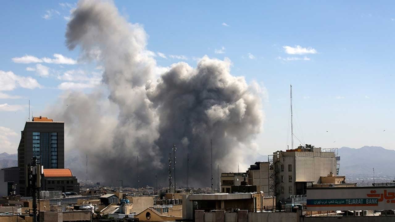 Foto - Petrol tesisleri vurulunca... Bahreyn Kralı'ndan İran'a çağrı