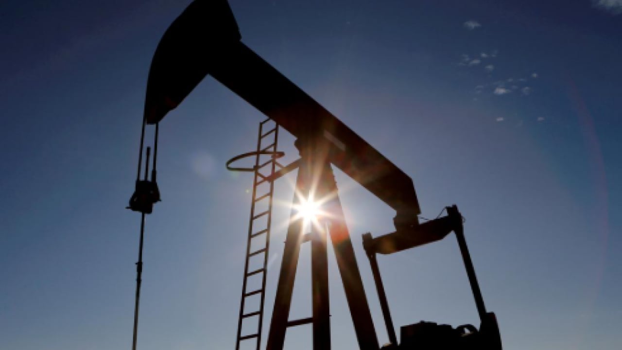 Foto - Petrolde tansiyon düştü! Brent petrol 80 doların altına indi