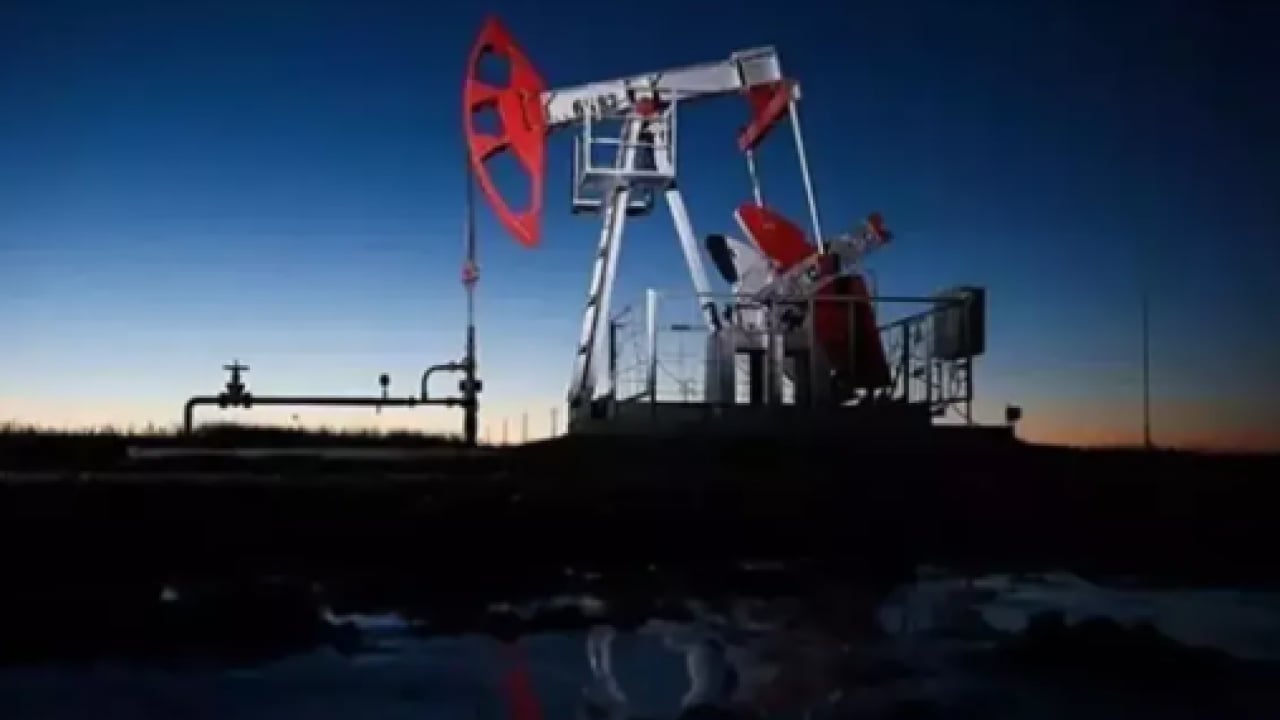 Foto - Petrolde tansiyon düştü! Brent petrol 80 doların altına indi