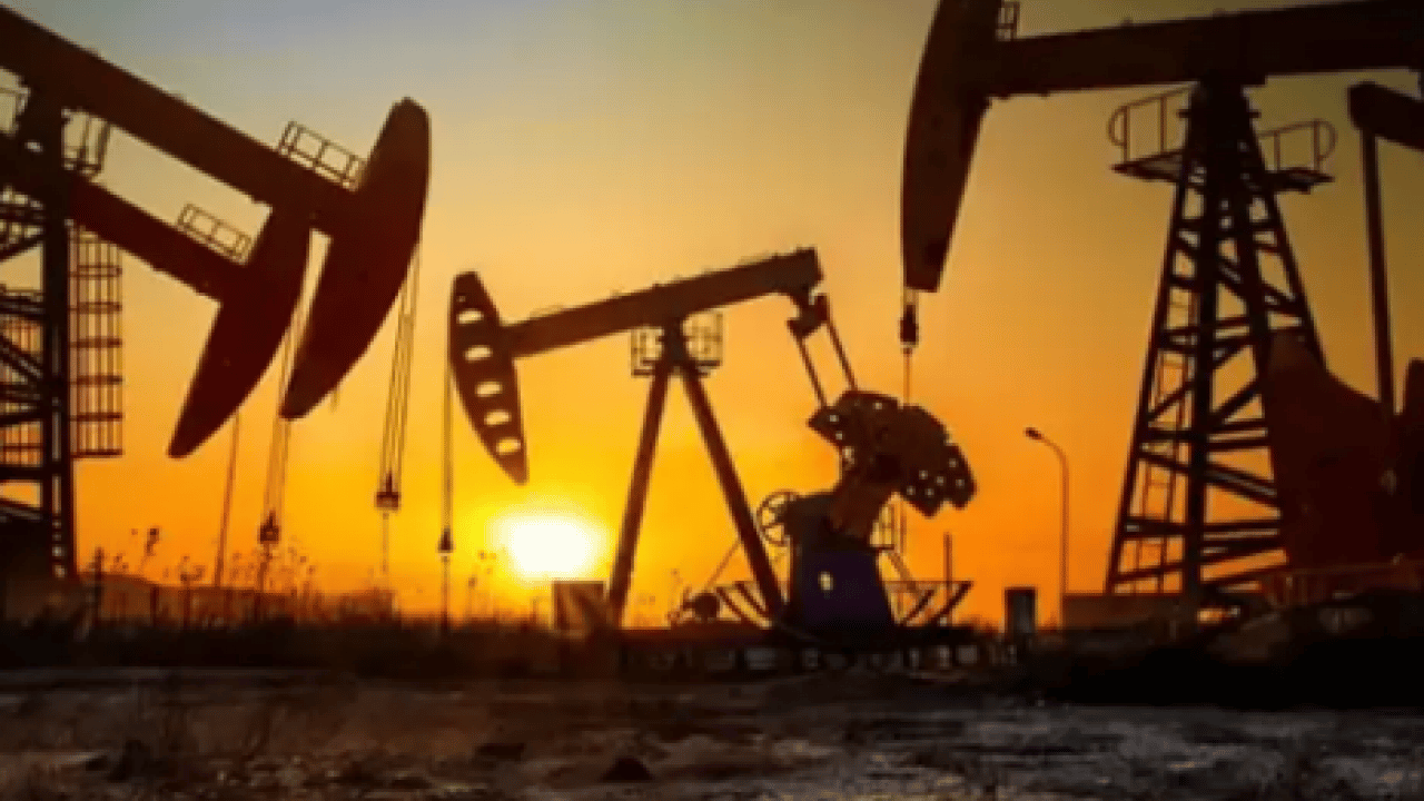 Foto - Petrolde tansiyon düştü! Brent petrol 80 doların altına indi