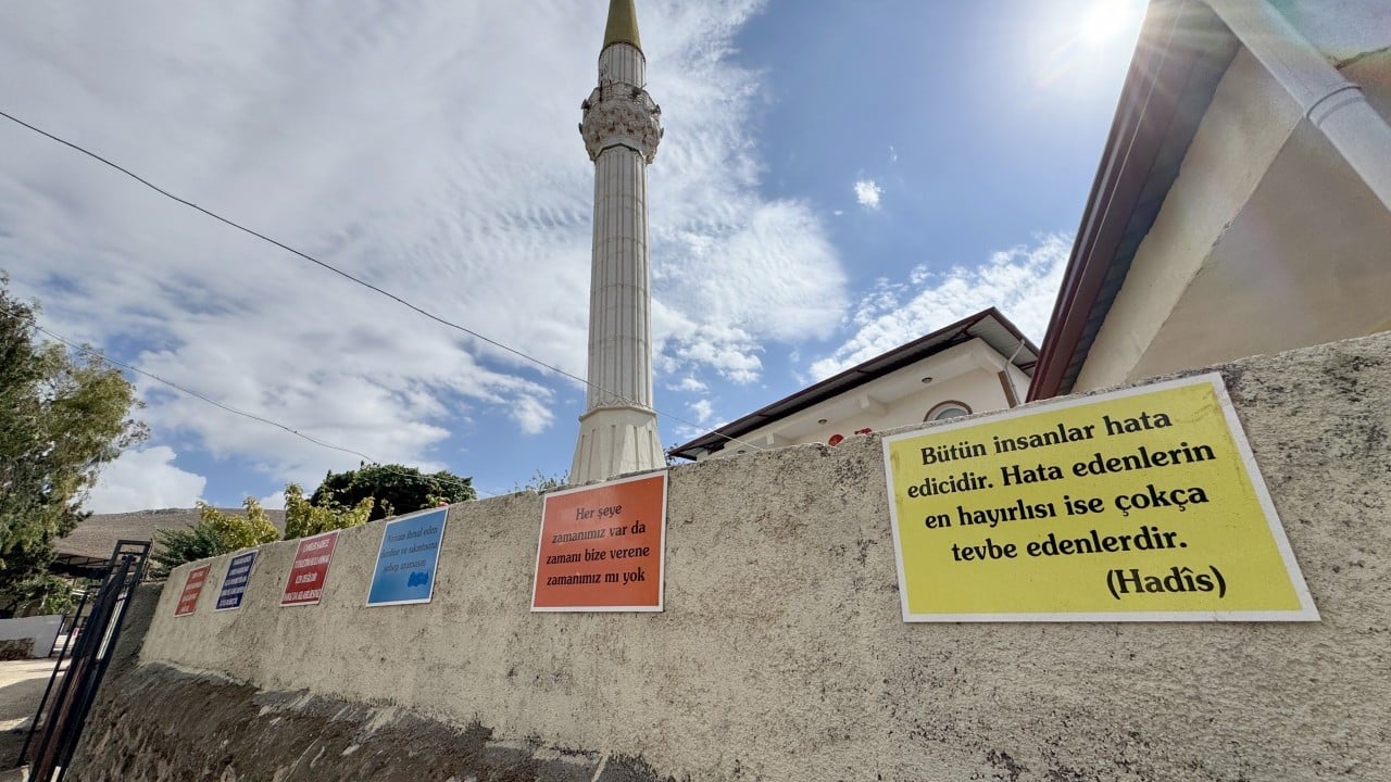 Foto - Peygamberin izinden giden imam, pek kimsenin uğramadığı camiyi bayram yerine çevirdi: Sadece çocuk cemaat sayısı 100’ü geçti