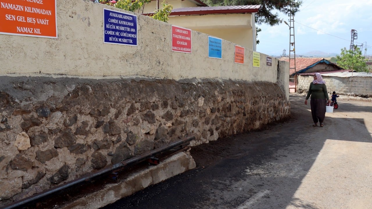 Foto - Peygamberin izinden giden imam, pek kimsenin uğramadığı camiyi bayram yerine çevirdi: Sadece çocuk cemaat sayısı 100’ü geçti