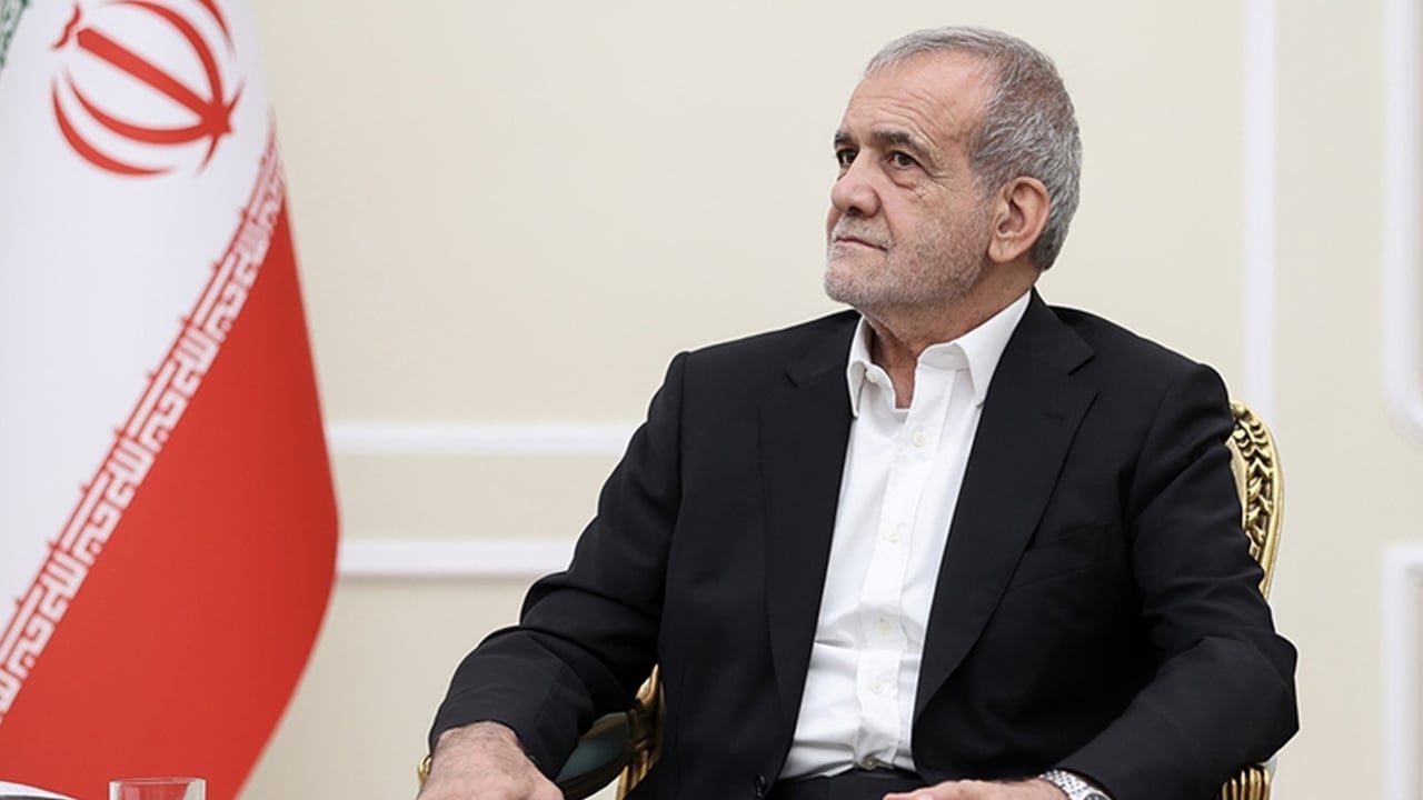 Foto - Mesud Pezeşkiyan onayladı: İran'da eski bakan Merkez Bankası başkanı oldu! Resmi olarak yayınlandı