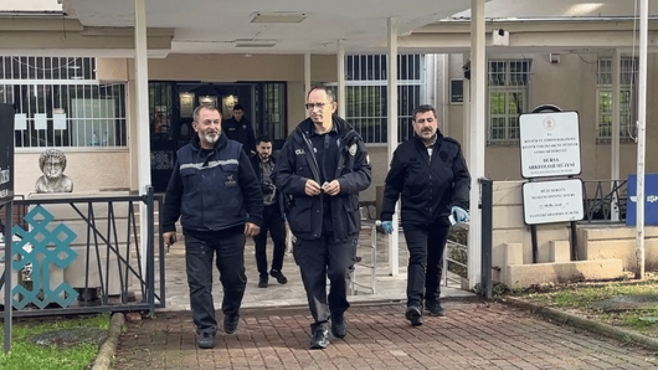 Foto - Piknik yaparken top mermisi buldu! Patlamadığı tespit edildi