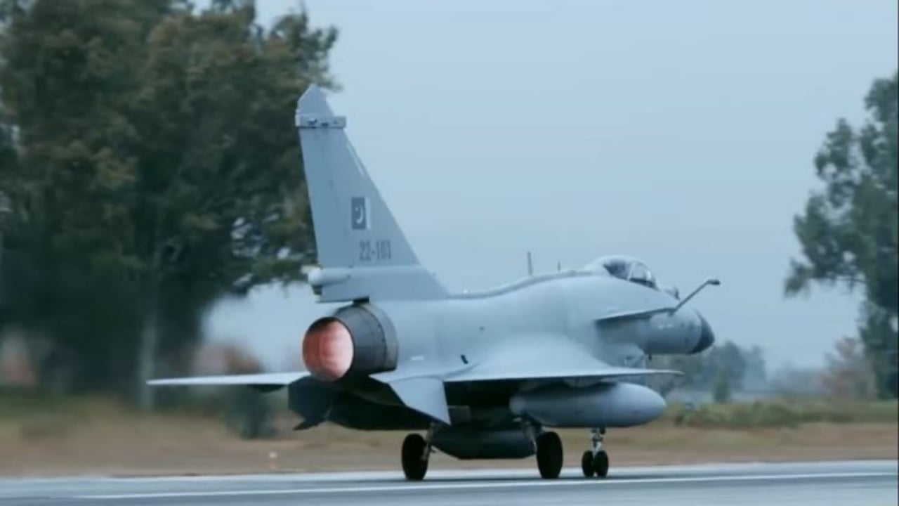 Foto - Pilotlar gizli eğitim için Çin’e gitti! 25 adet J-10 savaş uçağı koptu geliyor