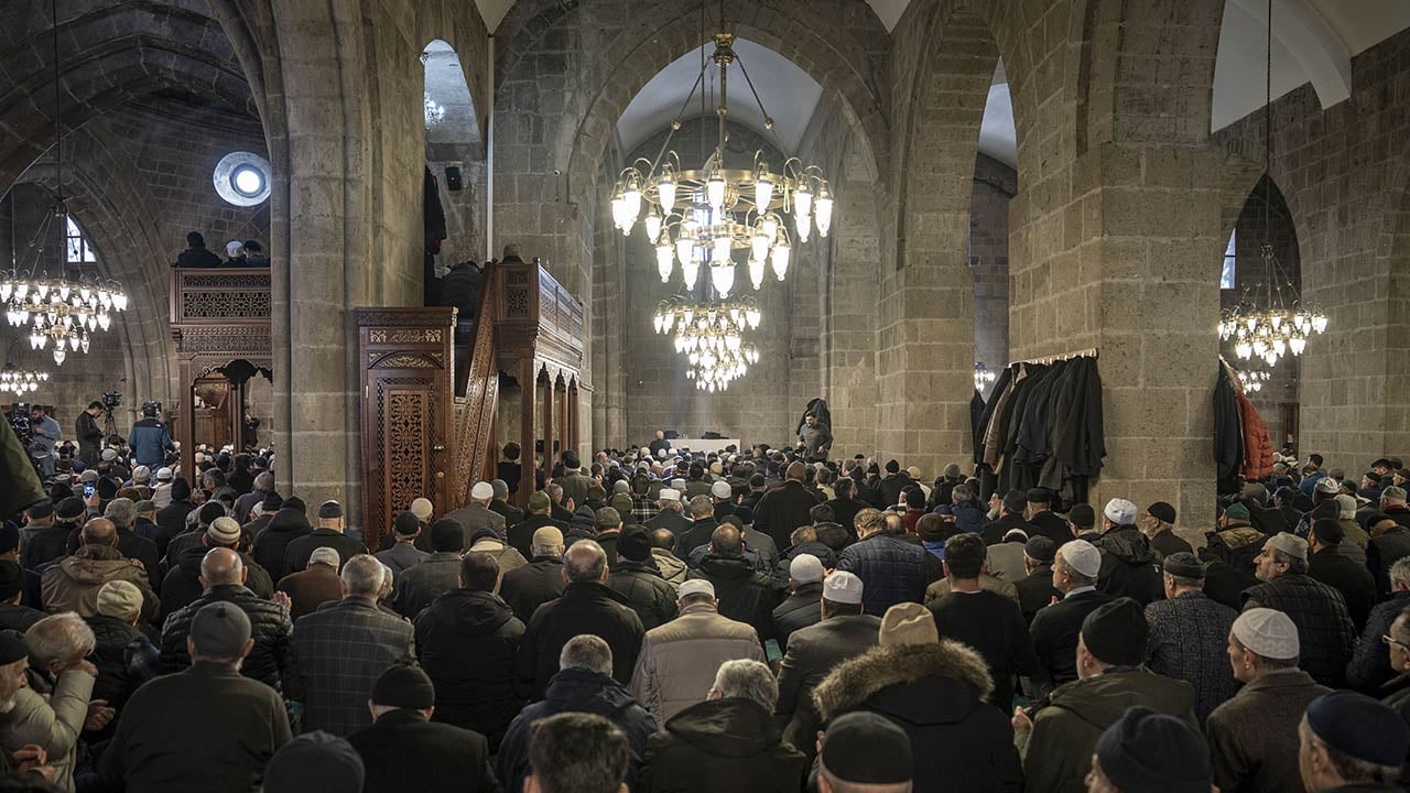 Foto - Pir Ali Baba'nın başlattığı 500 yıllık gelenek... Erzurum'da 1001 Hatim için dua yapıldı