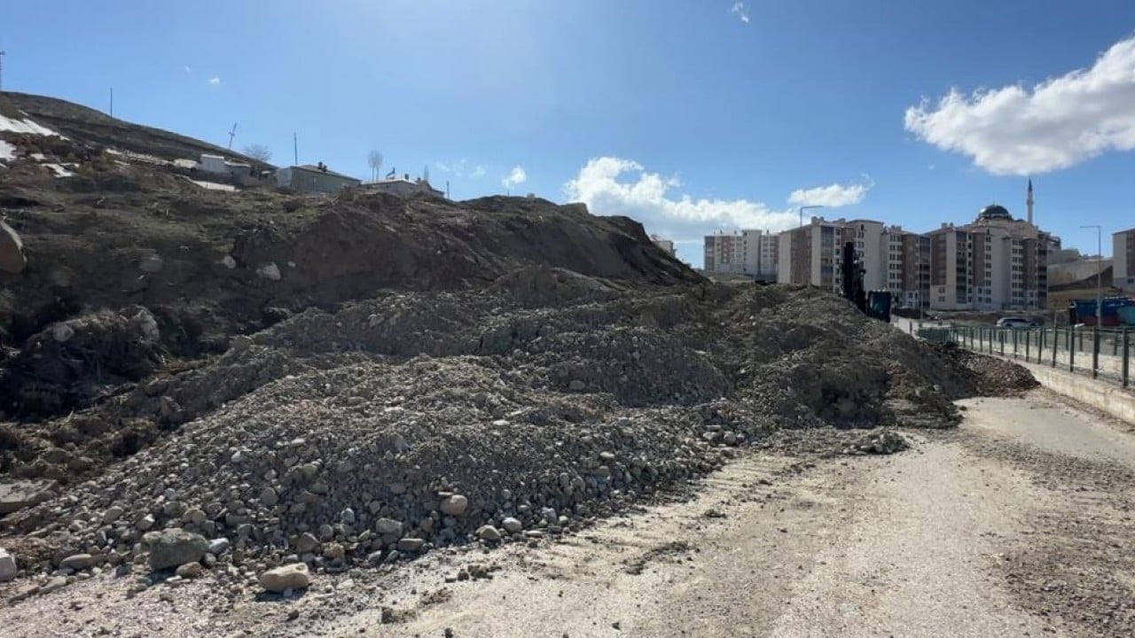 Foto - Pizok yolu açılmayı bekliyor Toprak kayması yüzünden 18 gündür kapalı