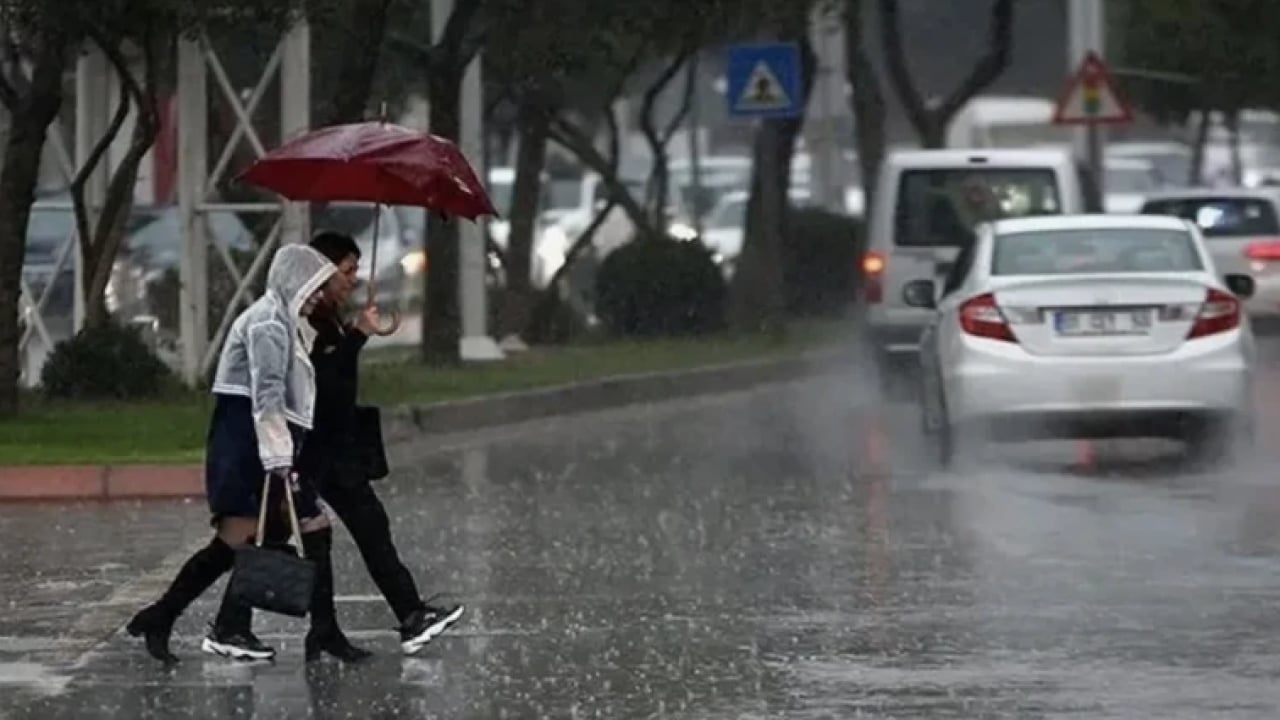 Foto - Tatil planları yapanlar dikkat: Sıcak, sağanak, fırtına geliyor!