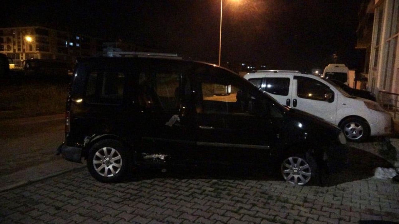 Foto - Polis aracına çarpıp pert etti, kaçtı Kabak babasının başına patladı