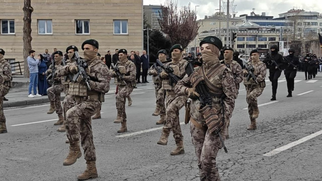 Foto - Polis haftasında Özel Harekat'tan filmleri aratmayan gösteri