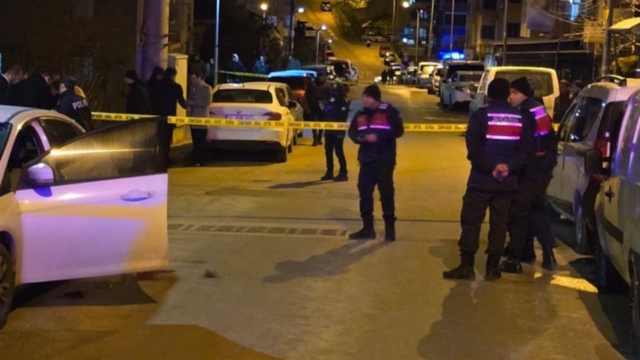 Foto - Polis, sokak ortasında bir başka polisi vurdu! Sebebi akıllara durgunluk verdi