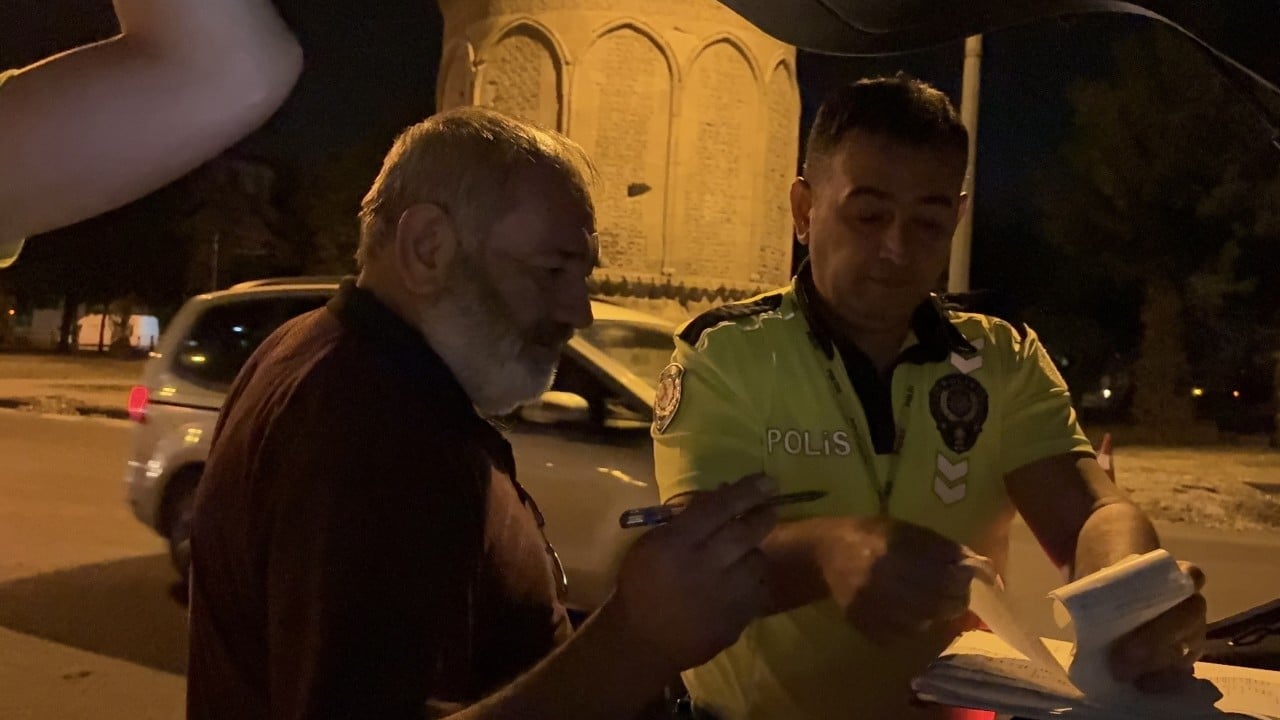 Foto - Polisten kaçtı, savunması pes dedirtti