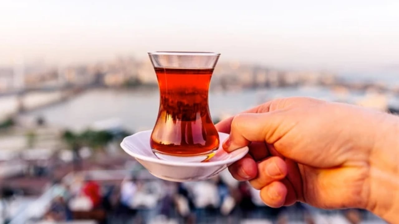 Uzmanlardan korkutan uyarı: Poşet çay tercih edenler yandı! 
