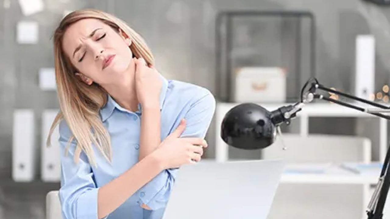 Foto - Postür rahatsızlıklara dikkat: Masabaşı çalışanlar risk altında! Omuz ağrısına iyi gelen egzersizler