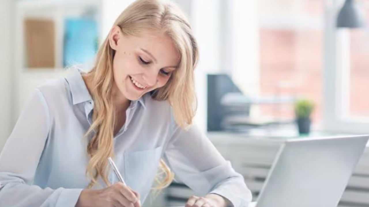 Foto - Postür rahatsızlıklara dikkat: Masabaşı çalışanlar risk altında! Omuz ağrısına iyi gelen egzersizler