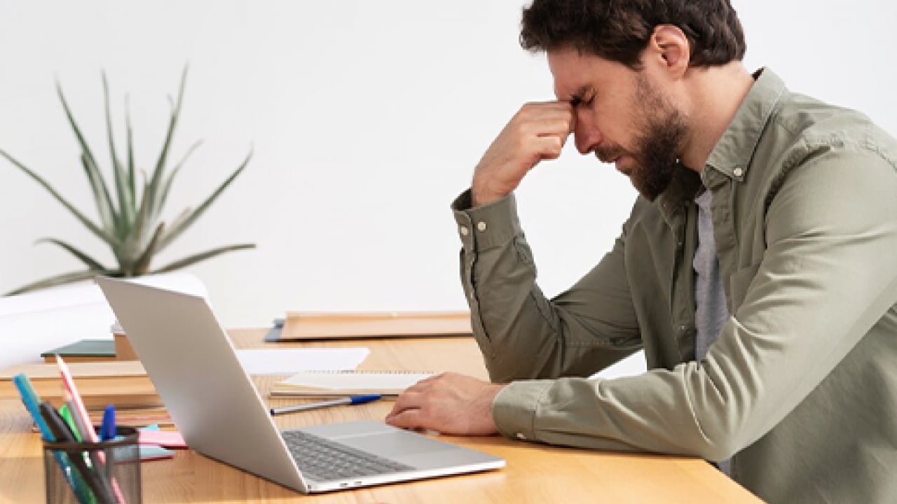 Foto - Postür rahatsızlıklara dikkat: Masabaşı çalışanlar risk altında! Omuz ağrısına iyi gelen egzersizler